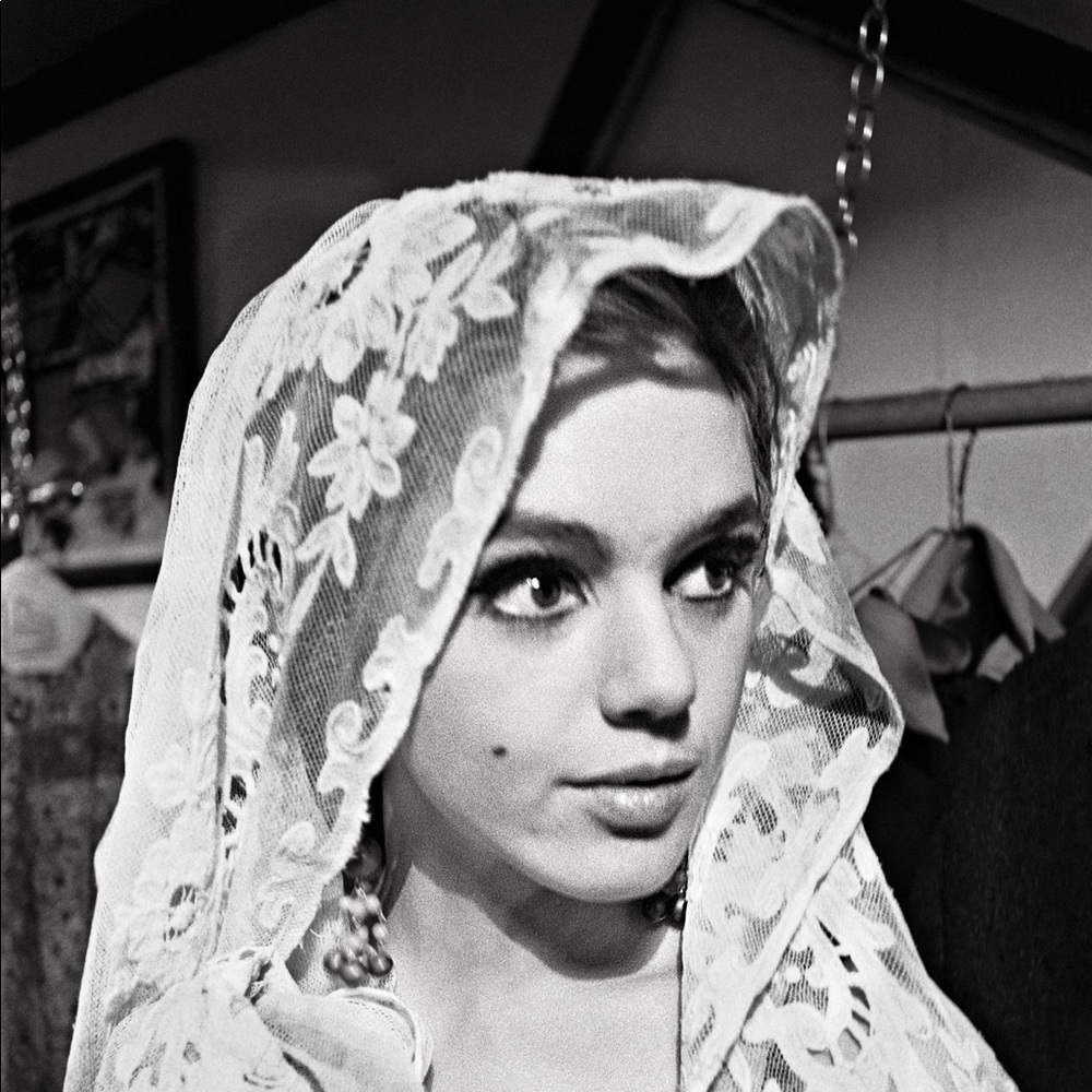 Meet your Posher, Nina